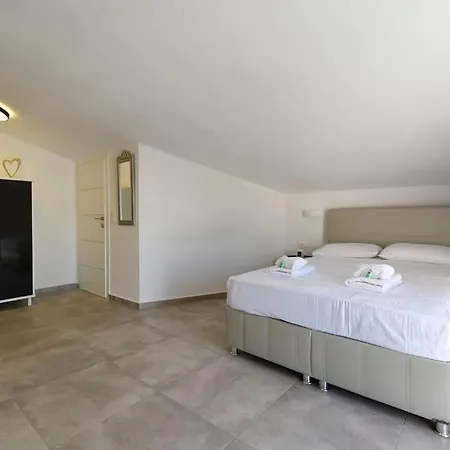 Harmony Duplex * Nea Peramos (Macedonia)